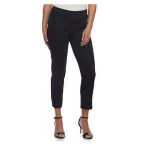 Daisy Fuentes black cropped pants